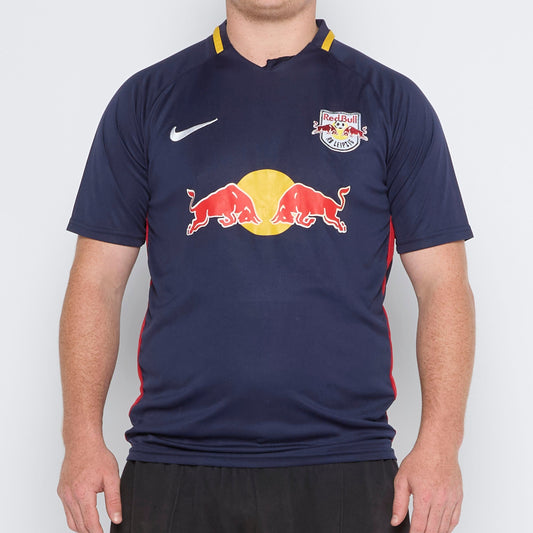 RB Leipzig Football Shirt - L