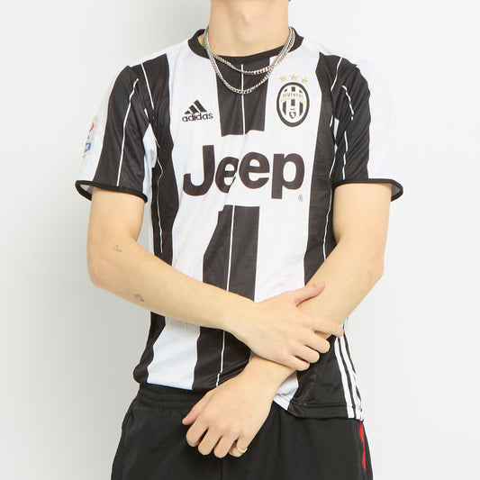 Adidas Juventus Logo Football Shirt - S