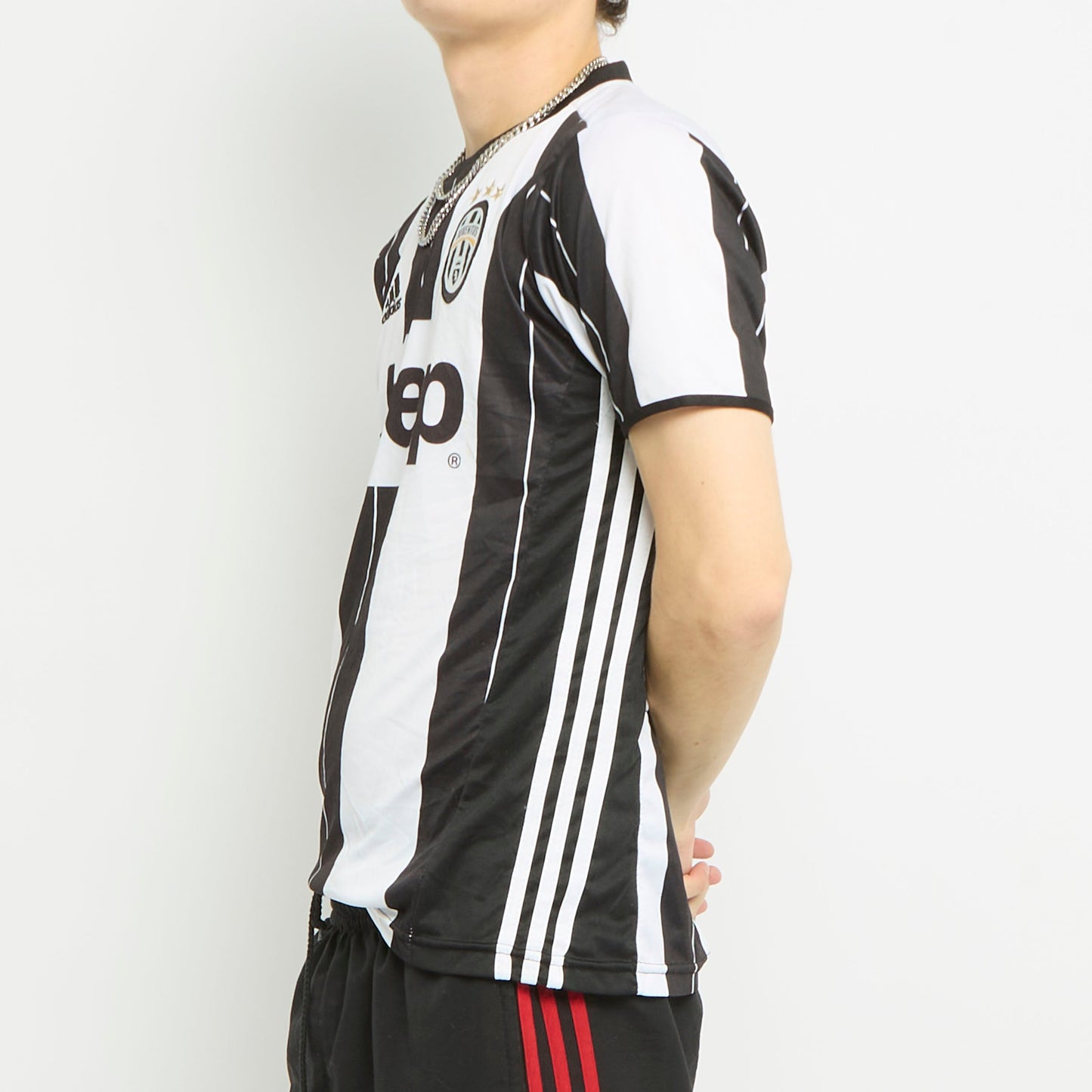 Adidas Juventus Logo Football Shirt - S