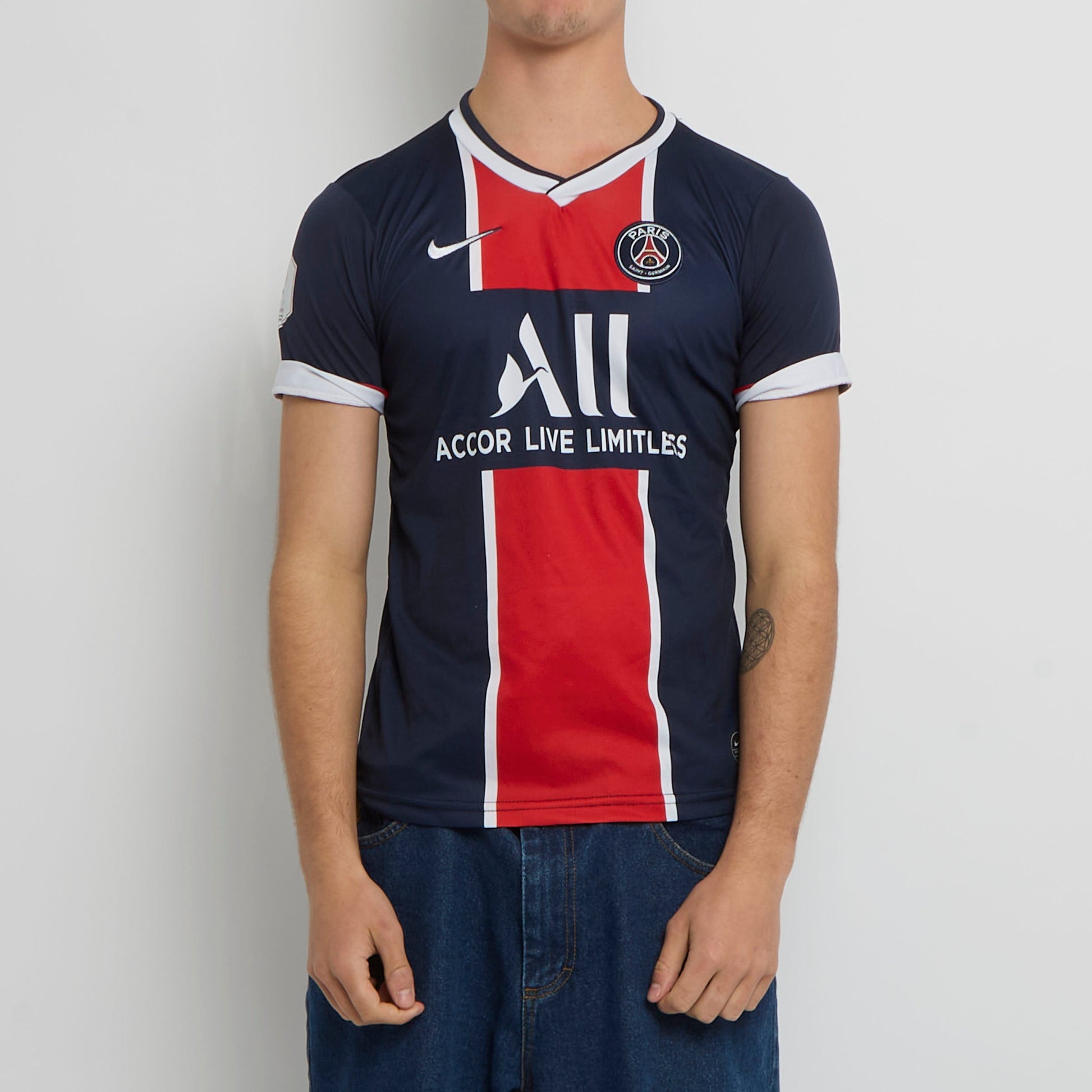 Nike PSG Logo Football Shirt - S