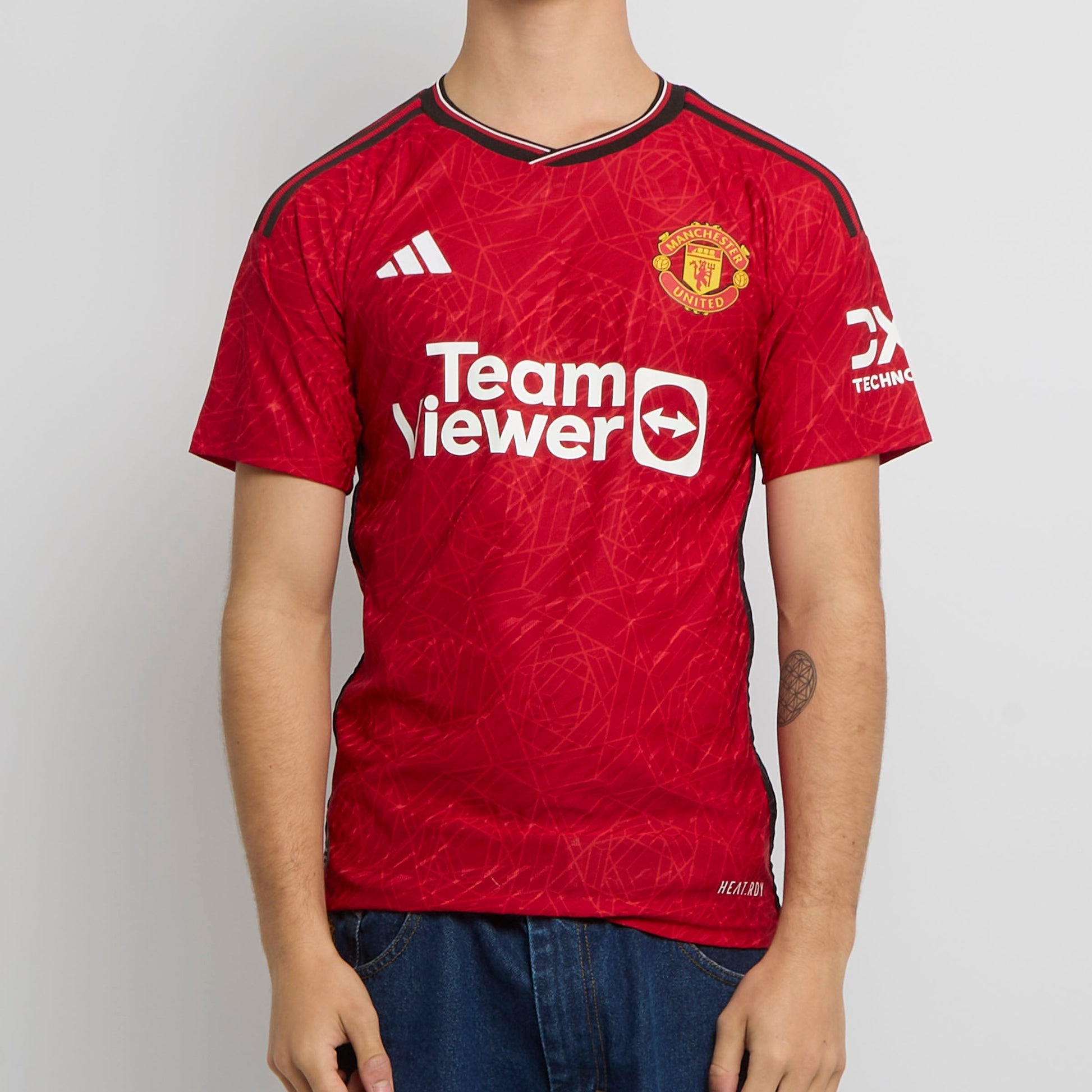 Adidas Man United Logo Football Shirt - S