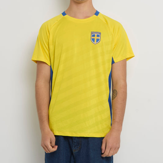 Sweden Logo Football Shirt - S