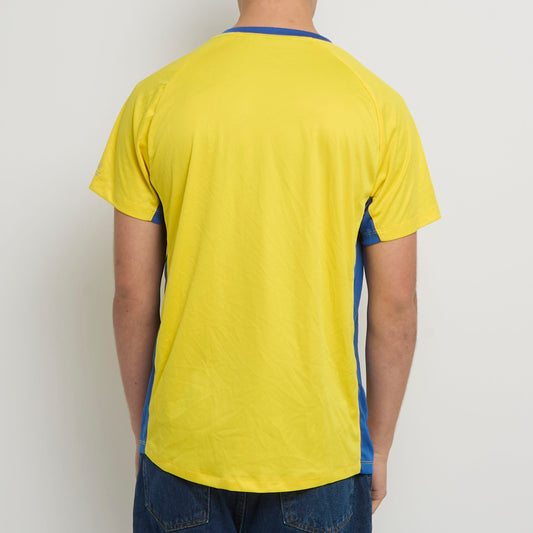 Sweden Logo Football Shirt - S