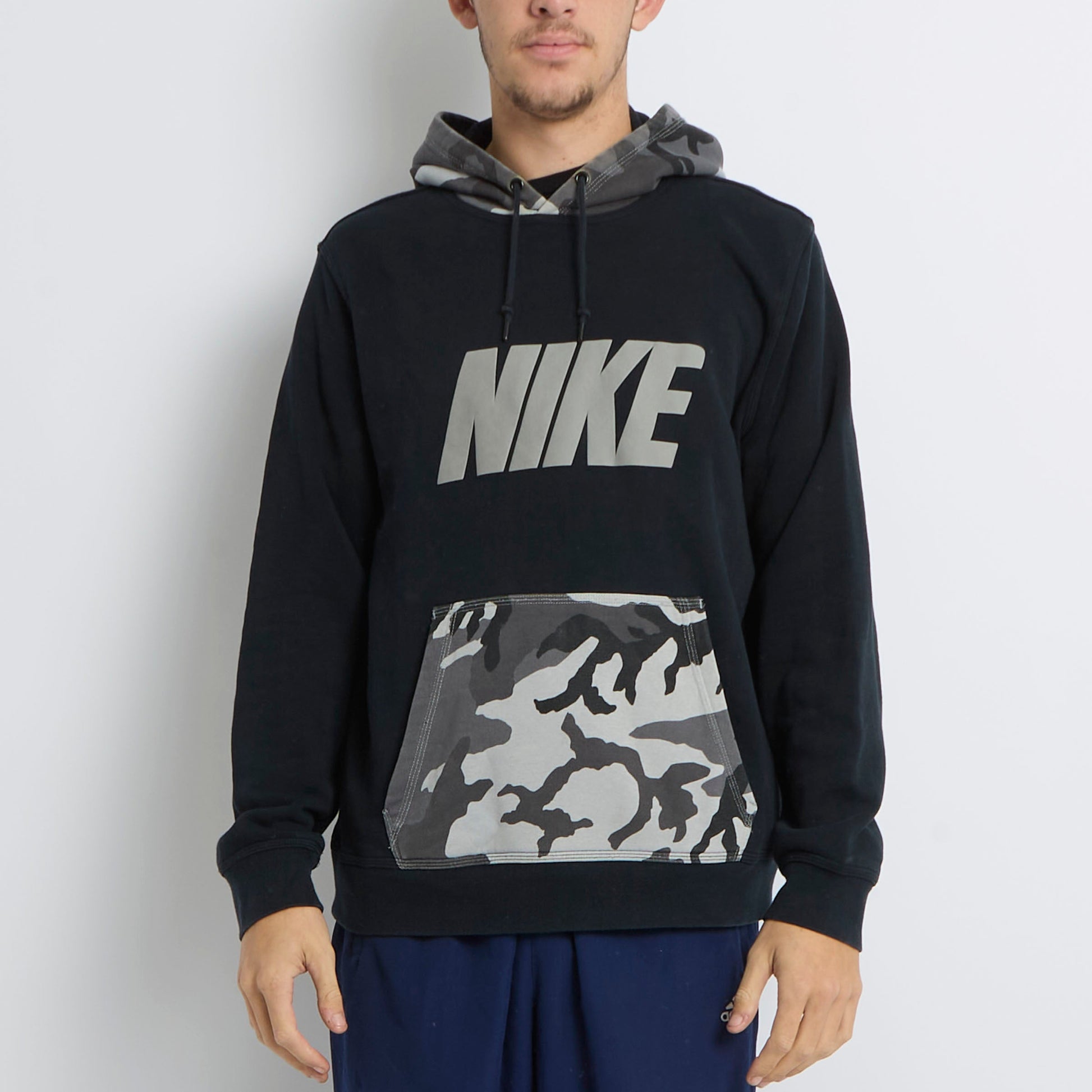 Nike Hoodie - L