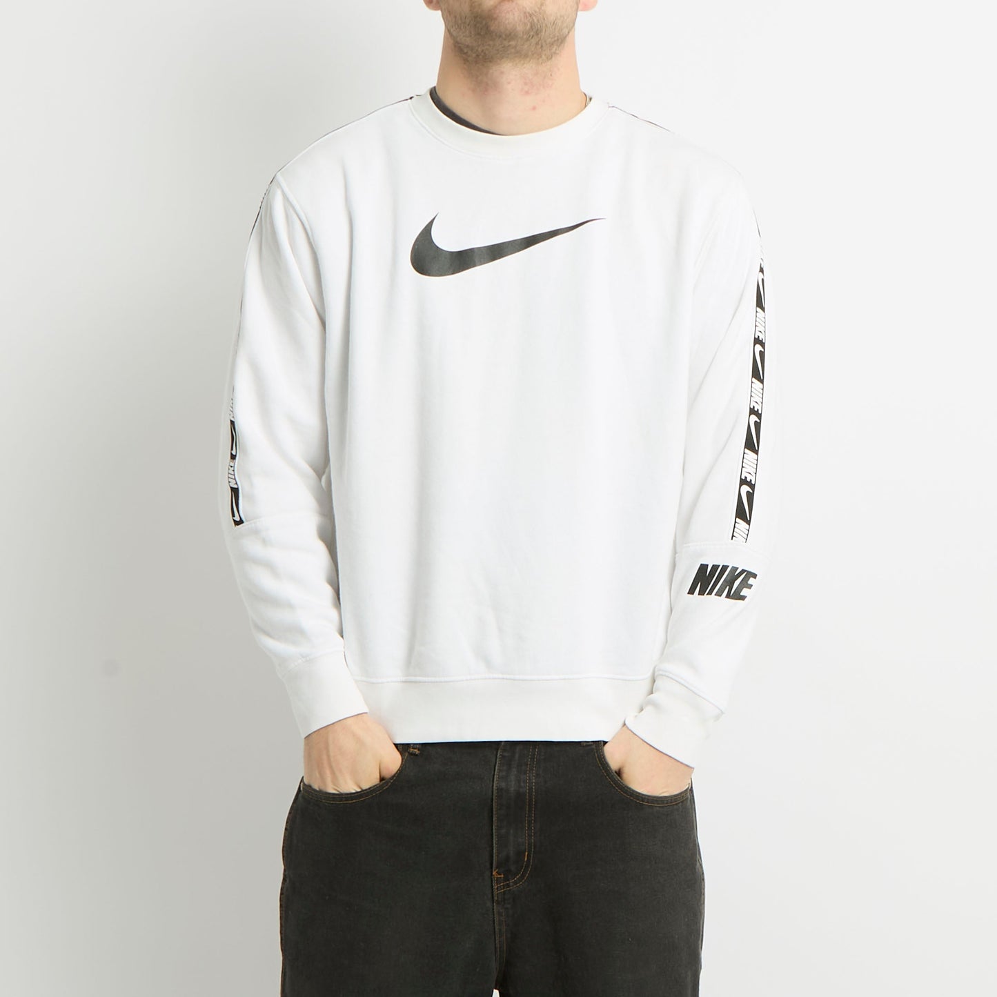 Nike Logo Crewneck Sweater - M