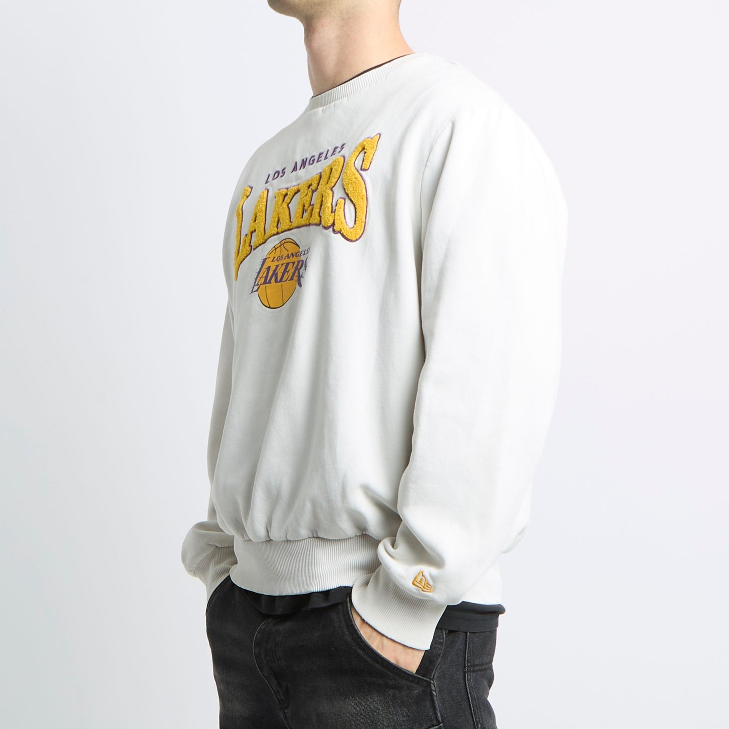 Lakers Crew Neck Jumper - M