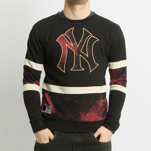 Majestic Yankees Embroided Crewneck Sweater - S