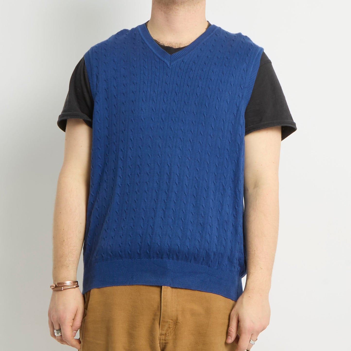 Tommy Hilfiger V-Neck Sleeveless Cableknit Sweater - L