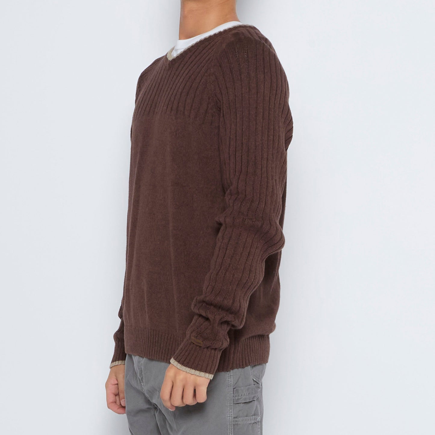 Columbia V-Neck Cable Knit Sweater - L