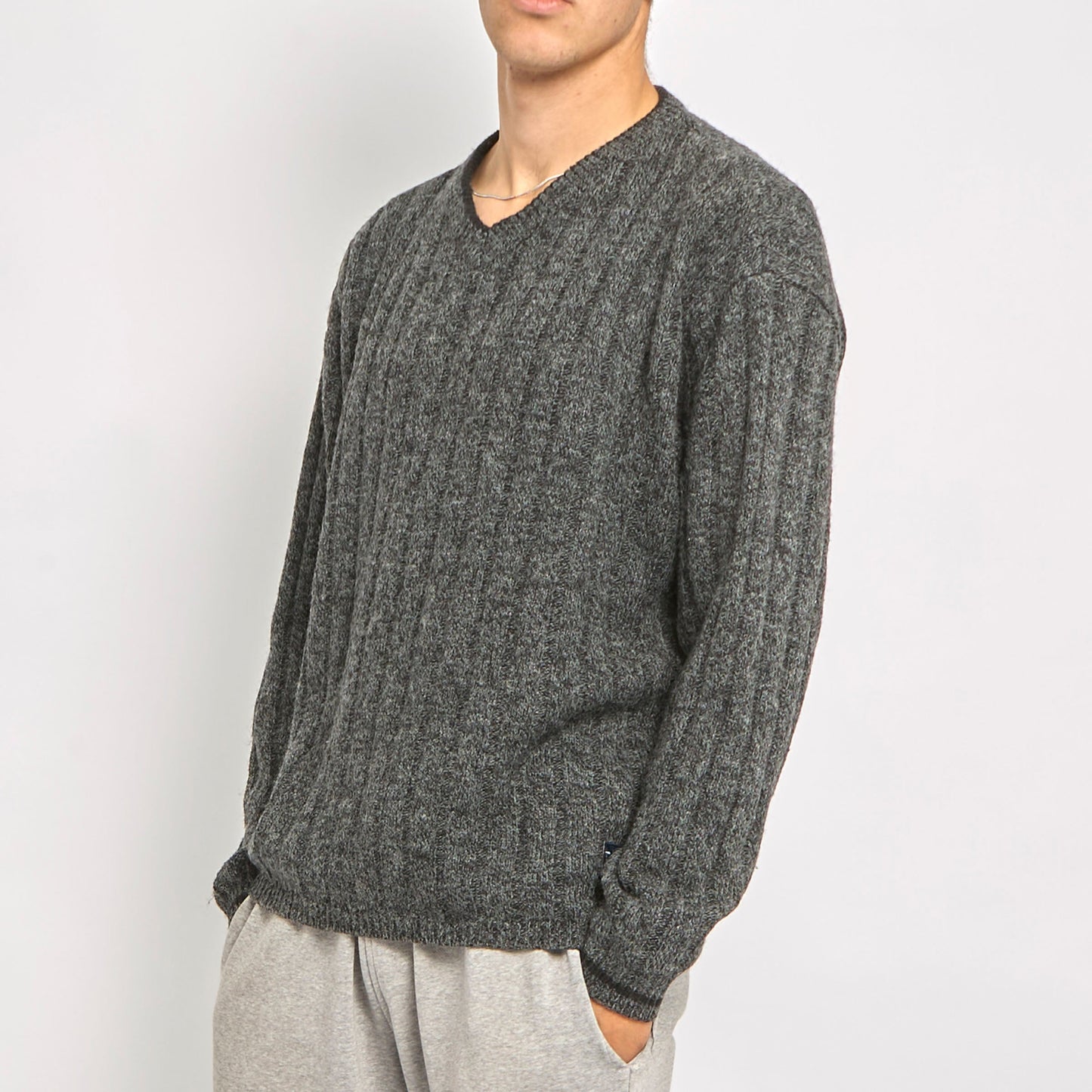 LEE Chunky Knit V-Neck Sweater- L