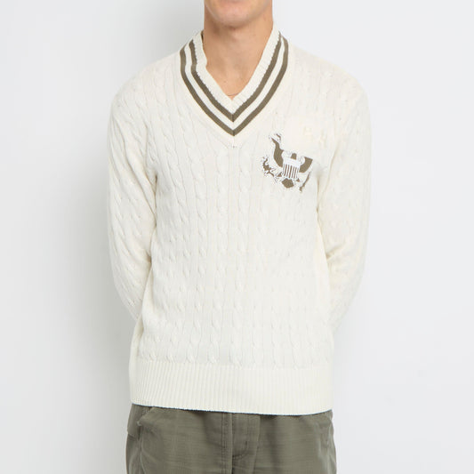 Cableknit V-Neck Embroided Sweater - L