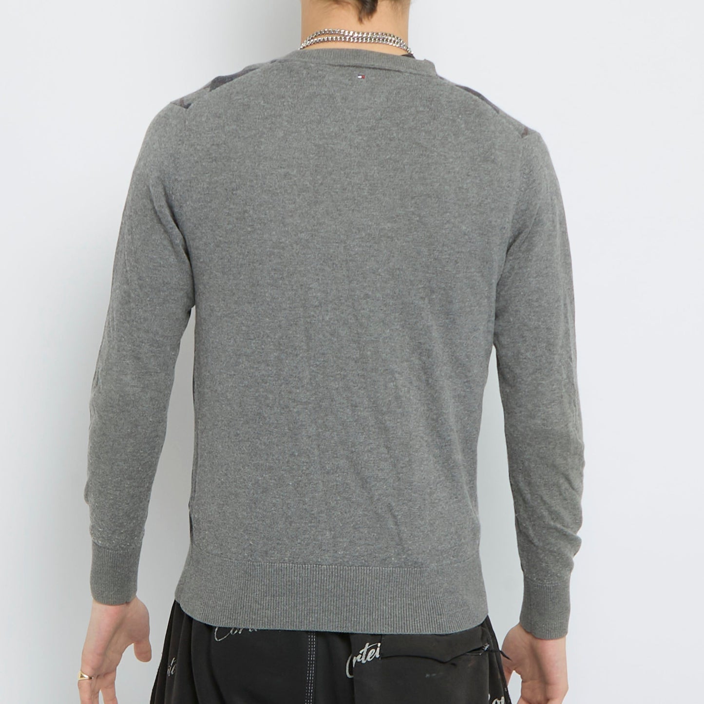 Diamond V-Neck Sweater - M