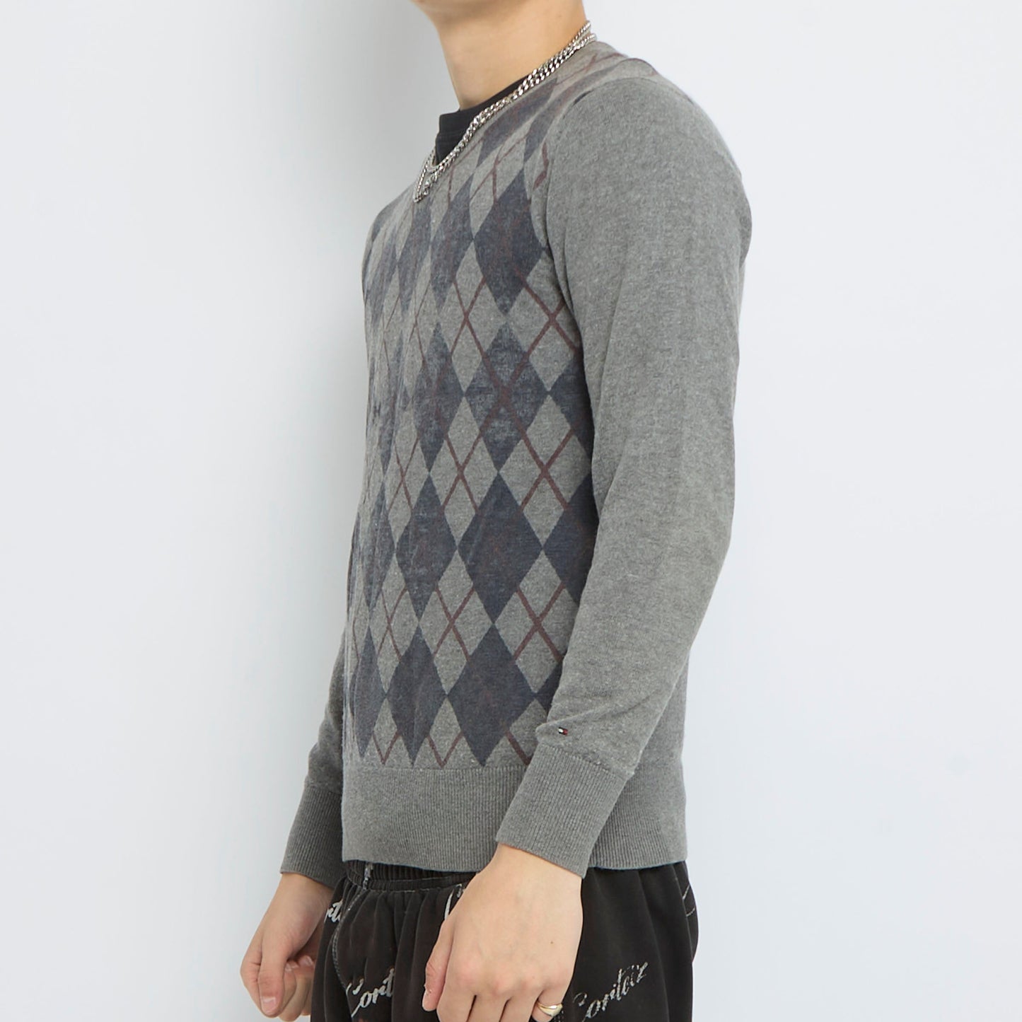 Diamond V-Neck Sweater - M