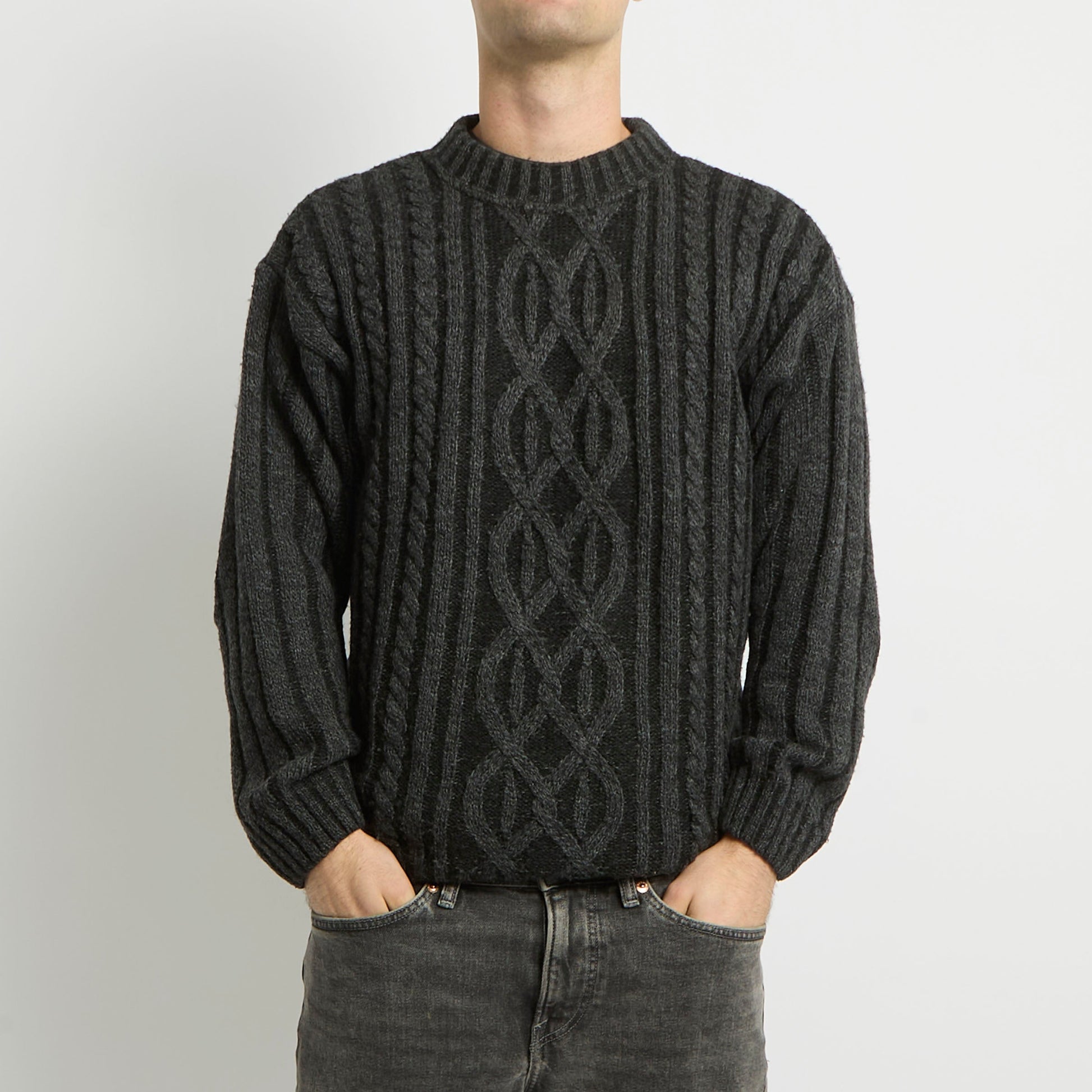 Crewneck Heavy Cableknit Sweater - M