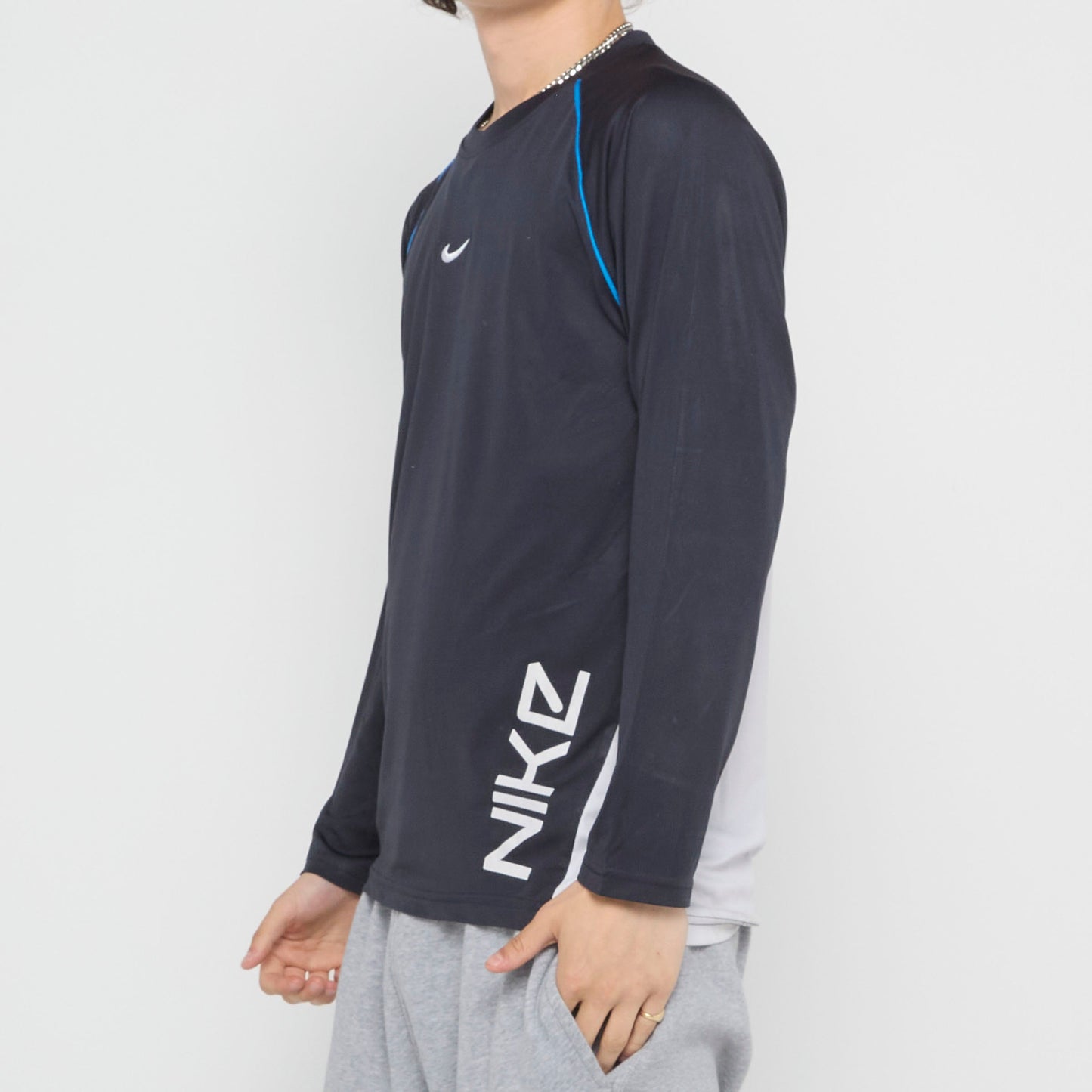 Nike Sports T-Shirt - L