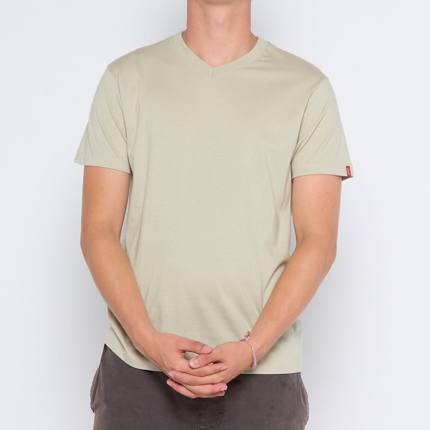 Levis V-Neck T-shirt - L