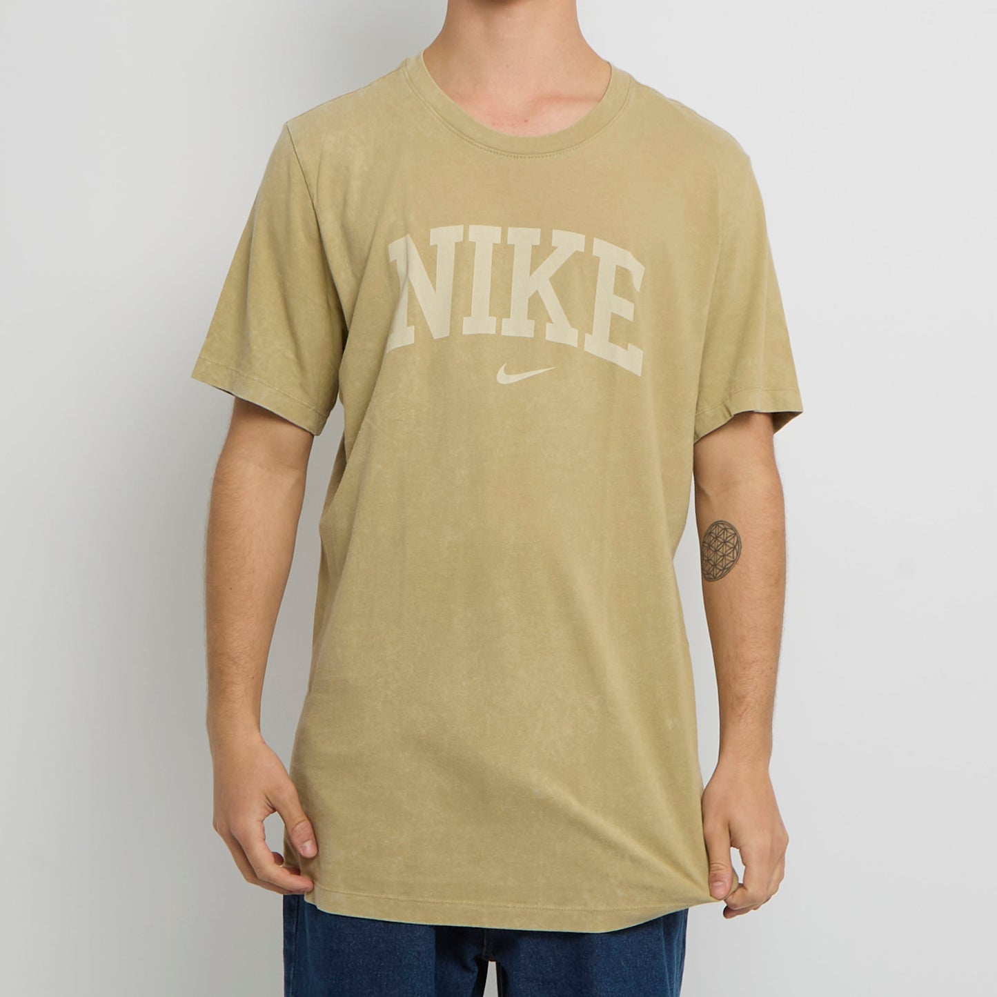 Nike Logo T-shirt - L