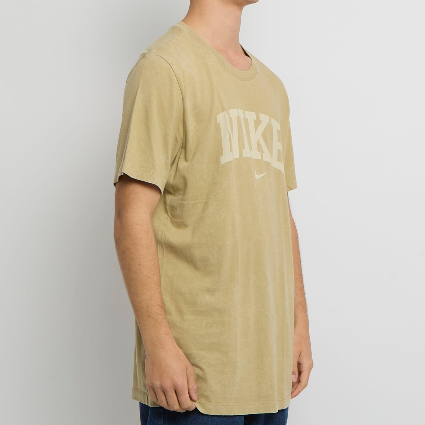 Nike Logo T-shirt - L