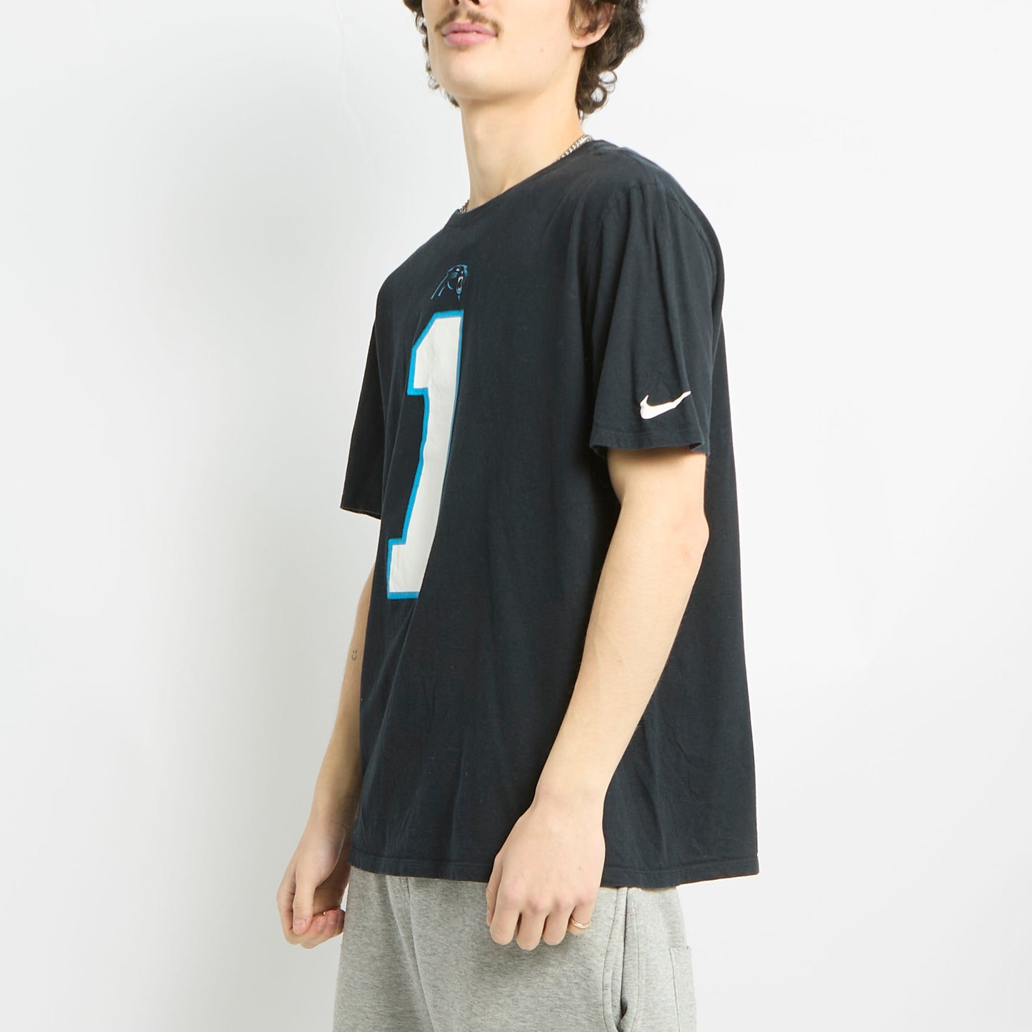 Nike T-shirt - L