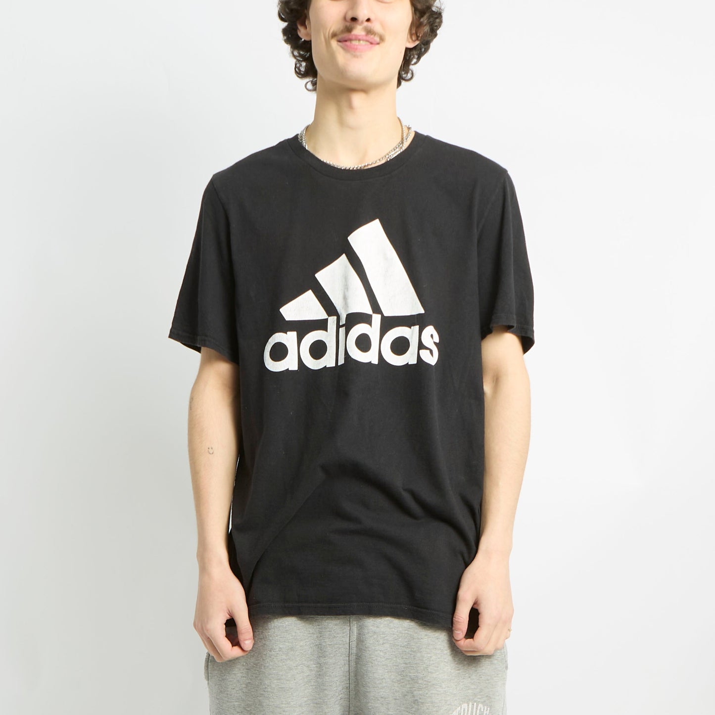 Adidas T-shirt - L