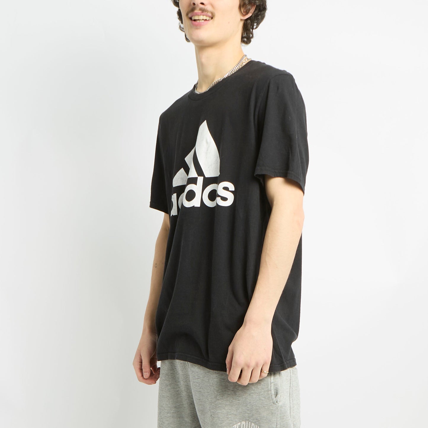 Adidas T-shirt - L