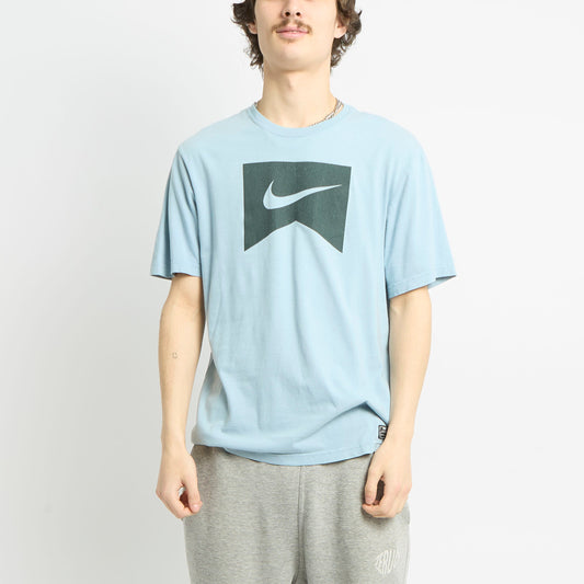 Nike T-shirt - L