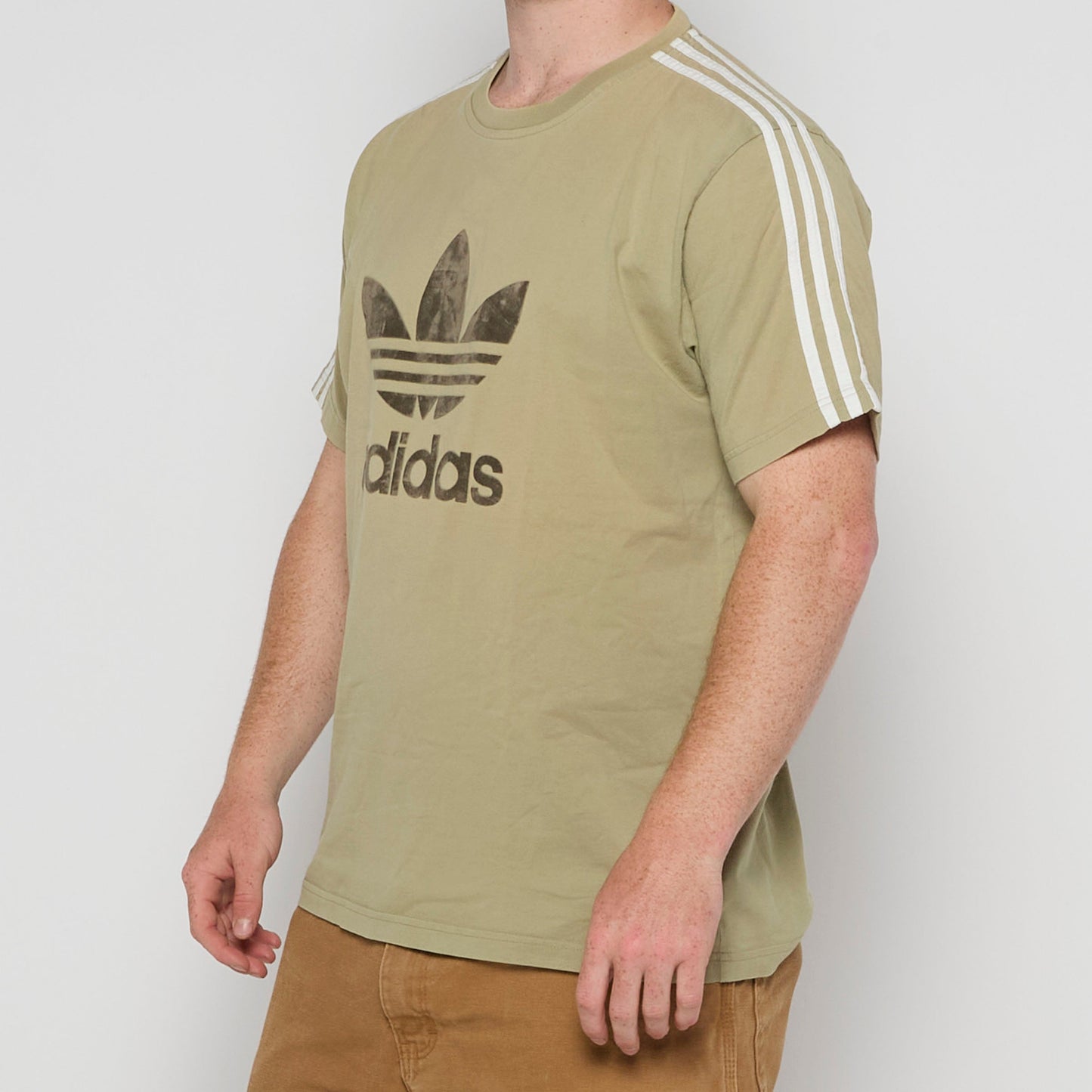 Adidas T-shirt - L