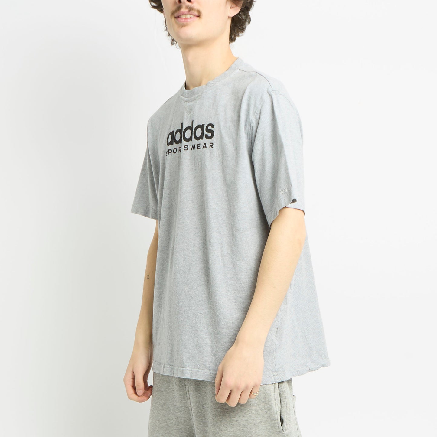 Adidas T-shirt - L