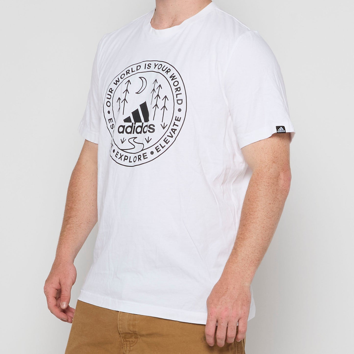 Adidas T-shirt - L