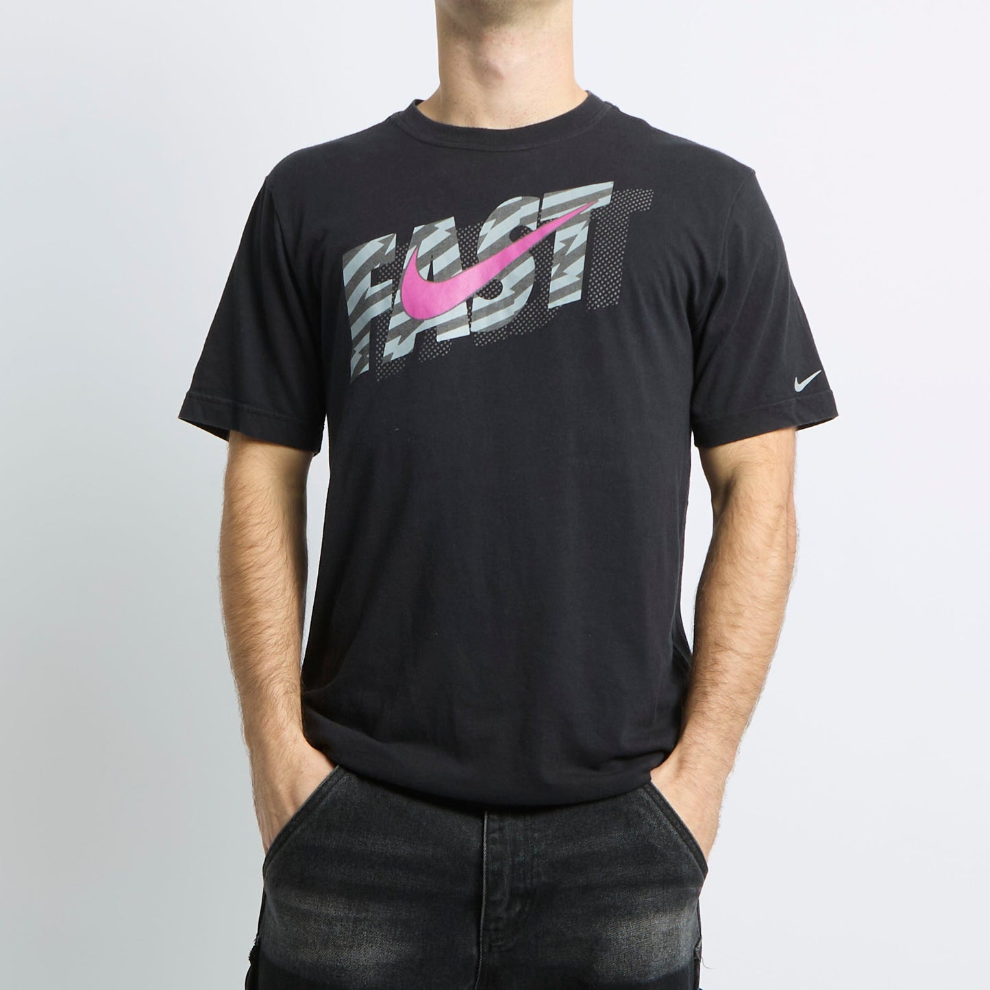 Nike Graphic T-shirt - M