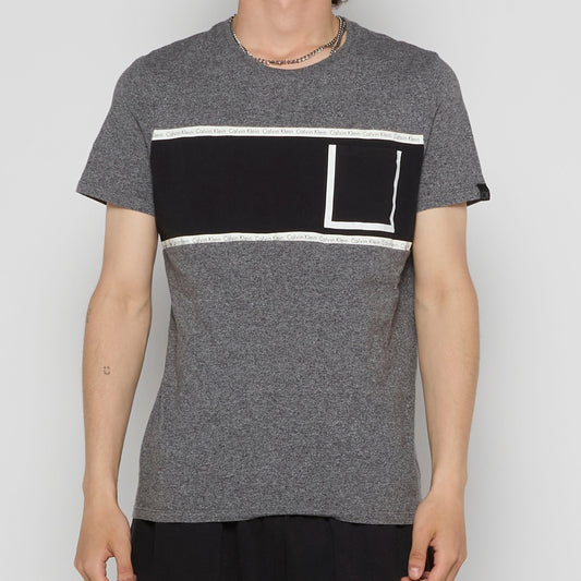 Calvin Klein T-shirt - M