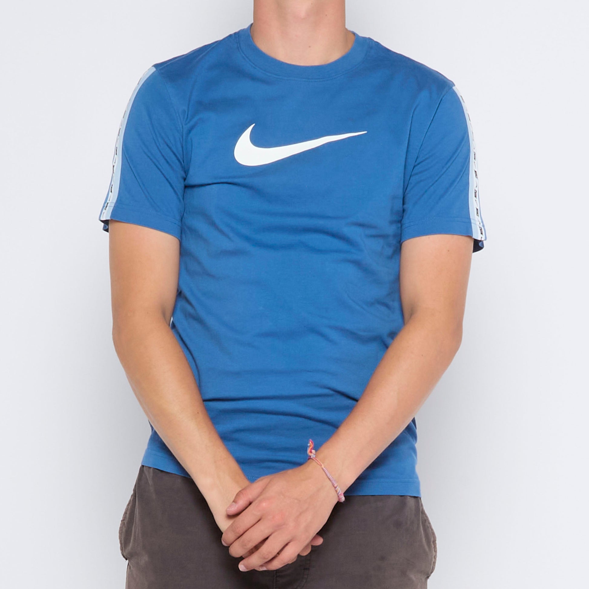 Nike Logo Print T-shirt - S