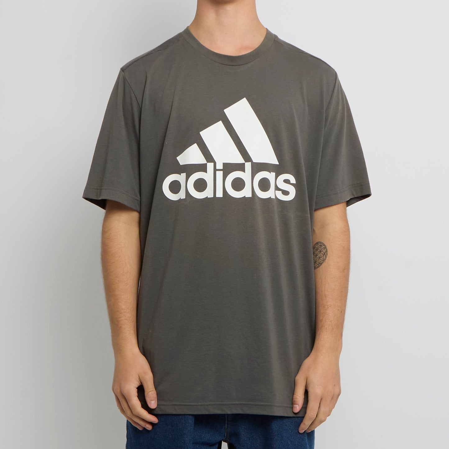 Adidas Logo T-shirt - XL