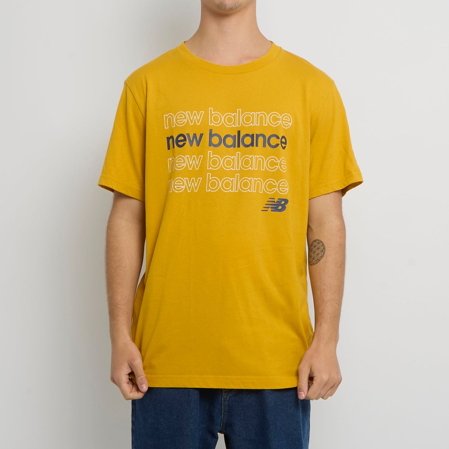 New Balence Graphic T-shirt - XL