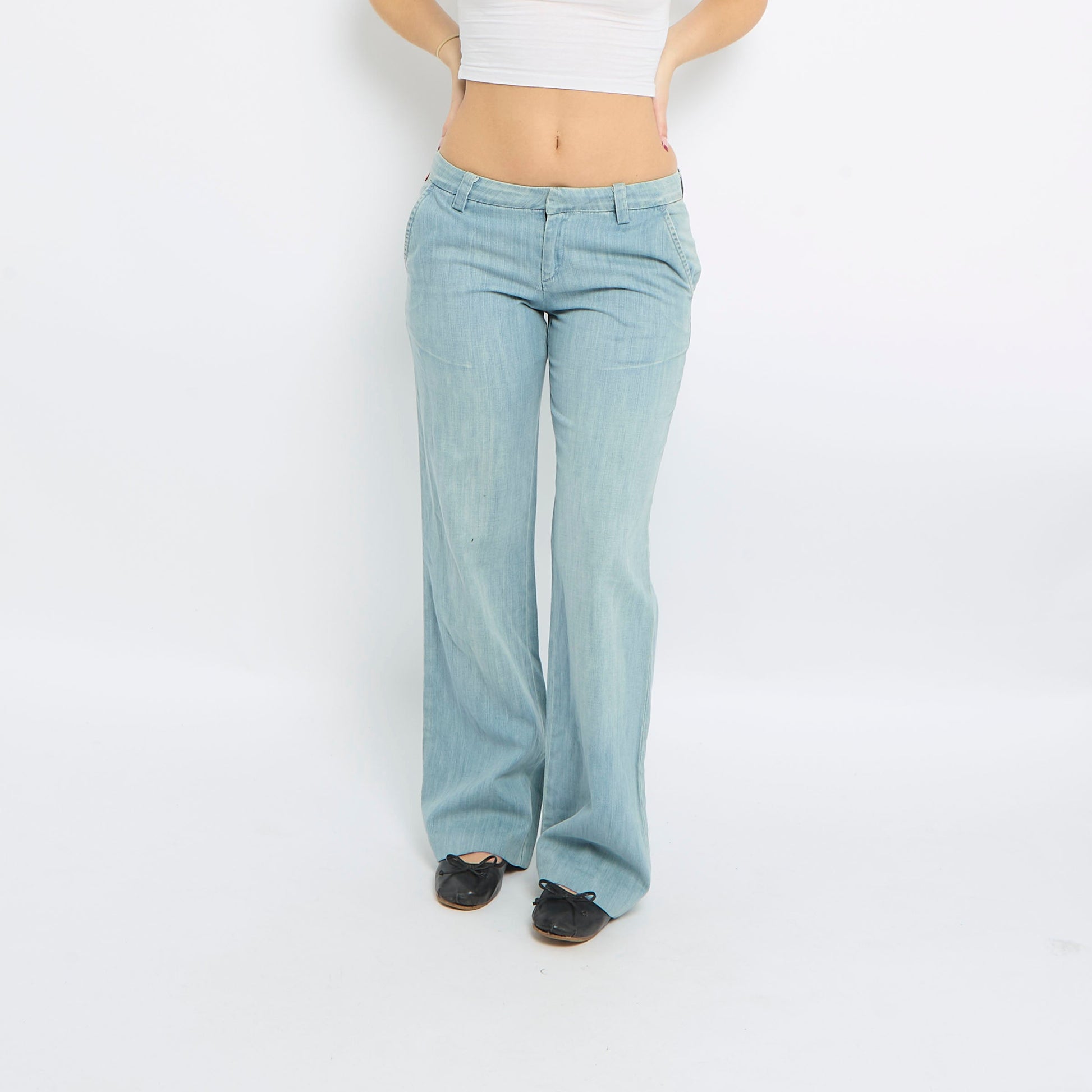 Light Wash Low Waist Straight Leg Jeans - UK 10