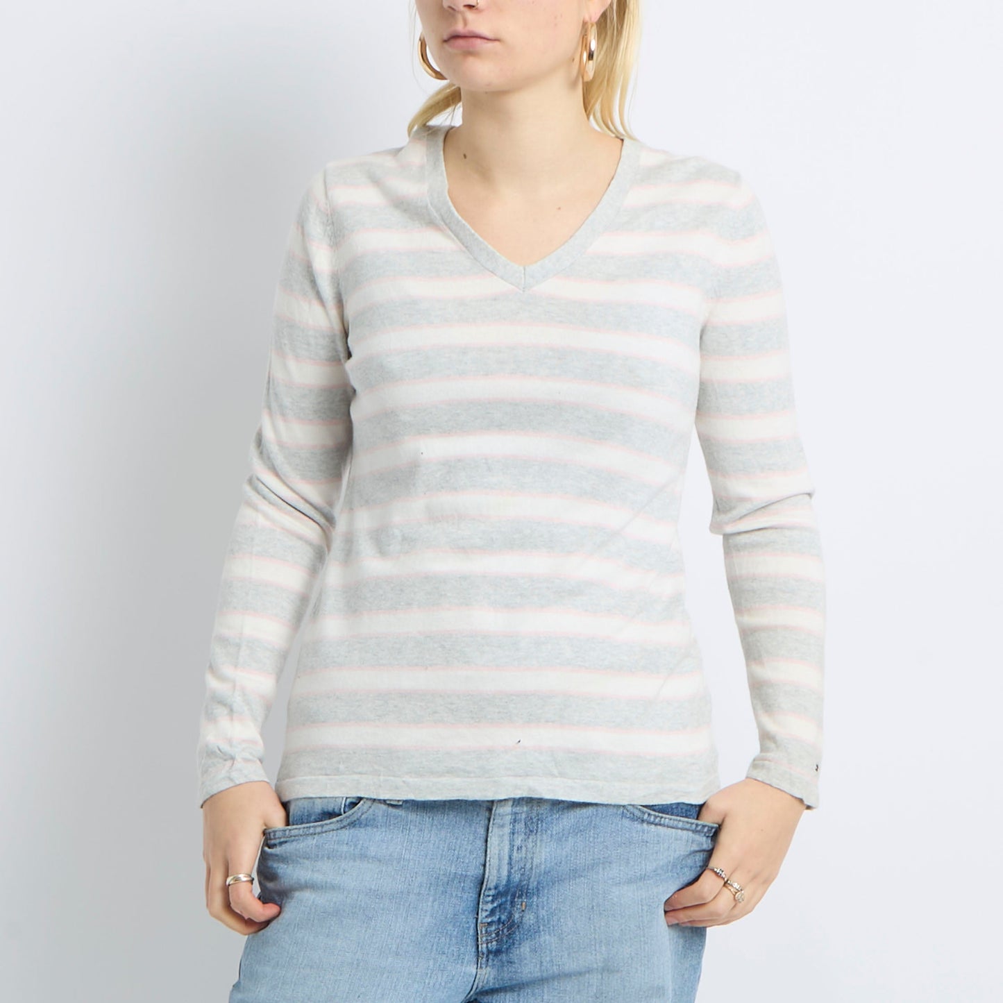 V-Neck Lightweight Sweater- UK 10