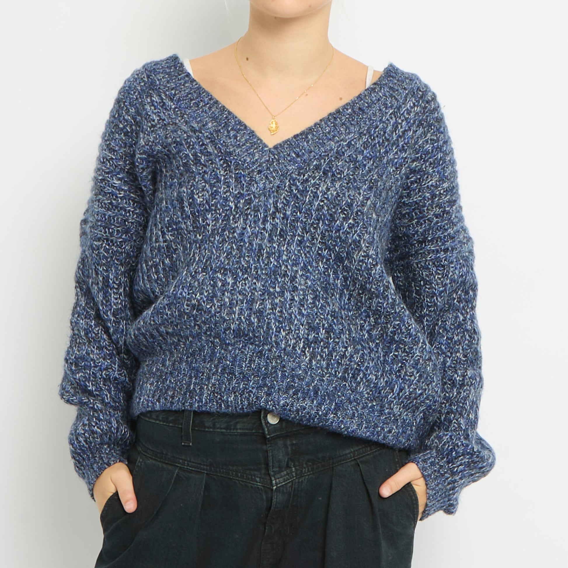 Low V Neck Chunky Knit Jumper-UK 16