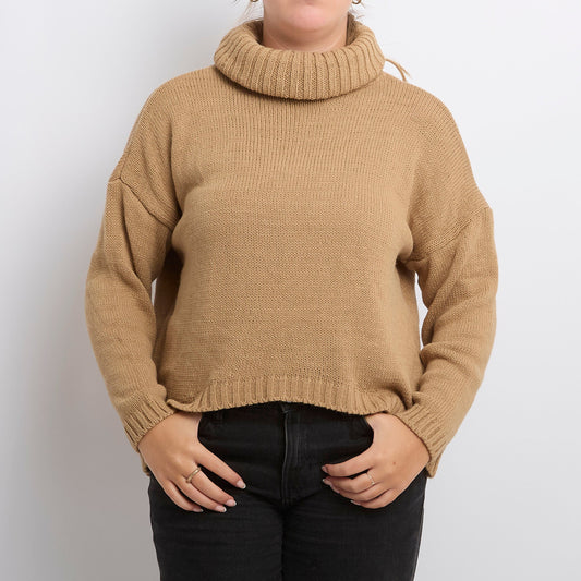 Turtlwneck Ribbed Heavy Knitted Sweater - UK 16