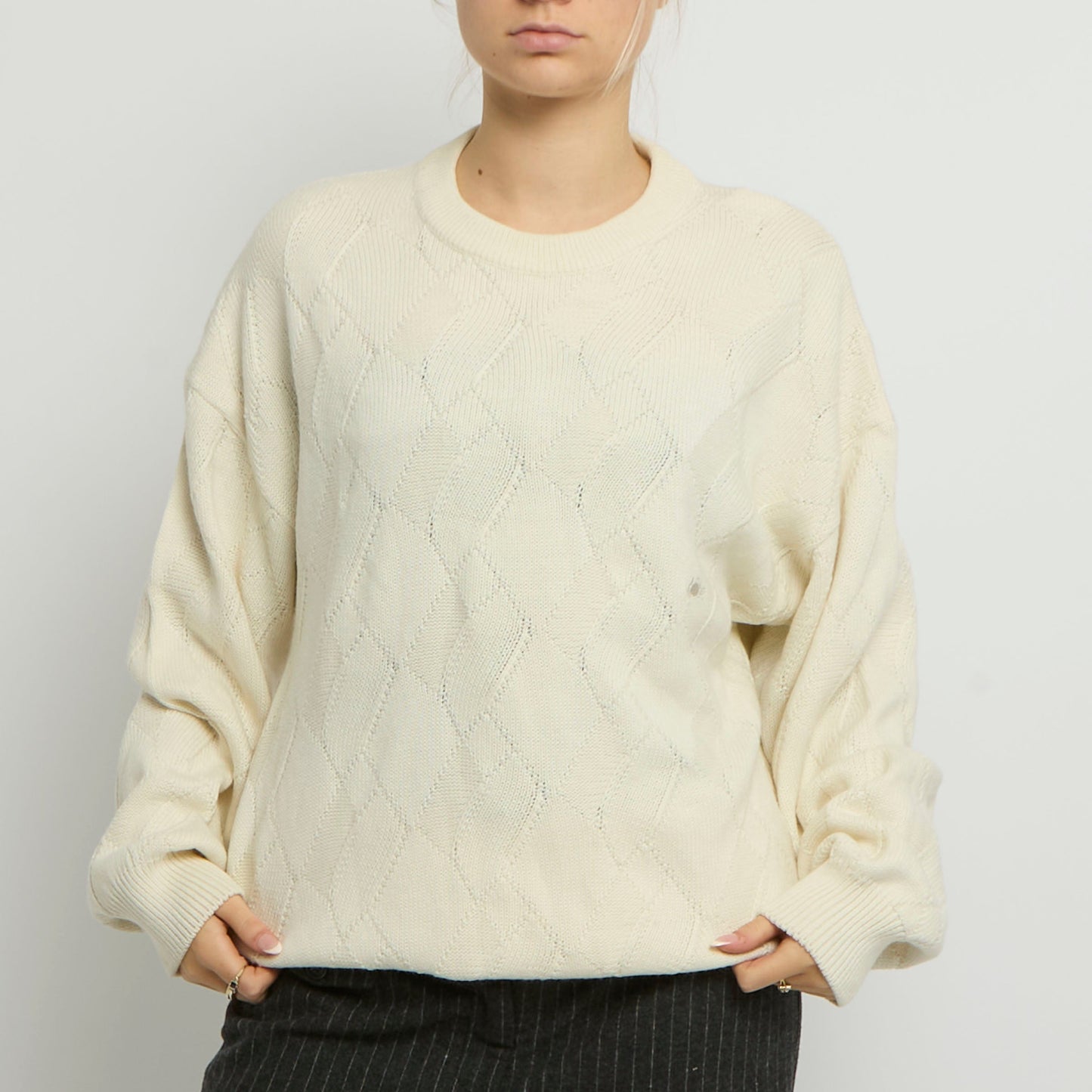 Round Neck Chunky Knitted Jumper - UK 16