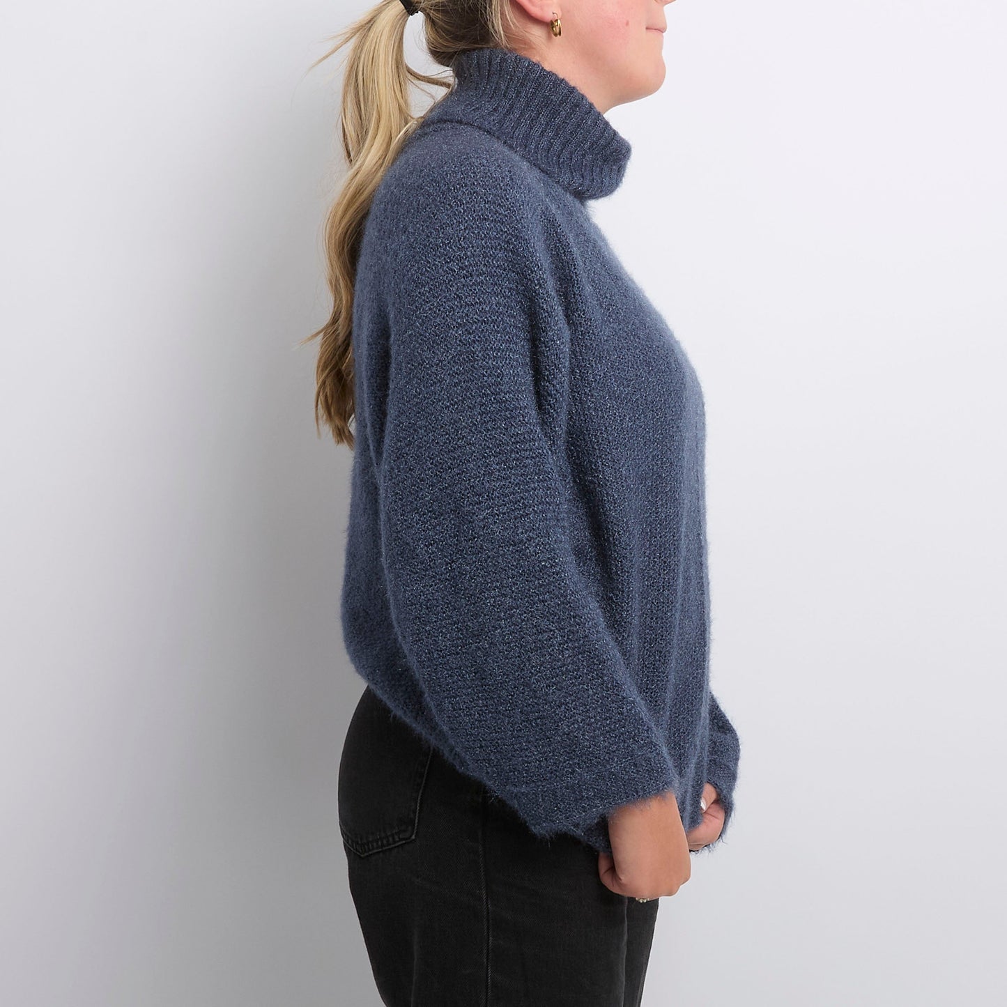 Heavy Knit Fluffy Turtleneck Sweater - UK 16