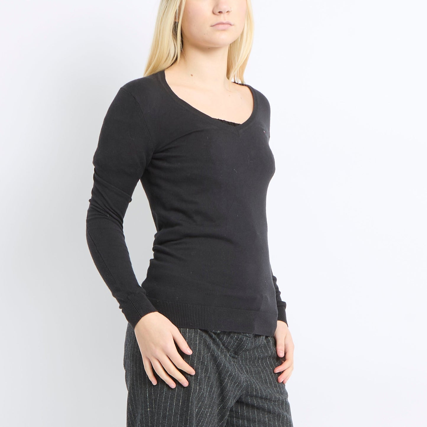 V-Neck Fine Knit Sweater - UK 8