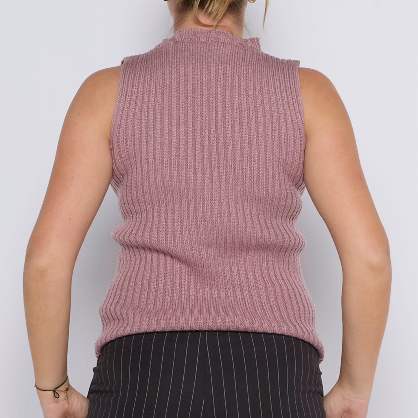 Cable Knit Sleeveless Jumper - UK 8