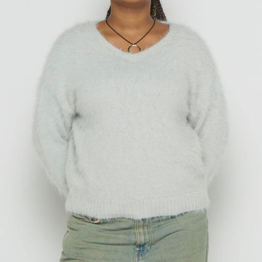 Ingni V-Neck Fluffy Jumper - M