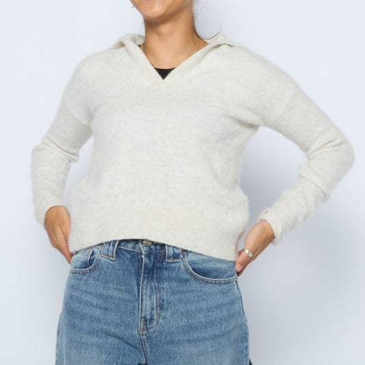 Banana Republic FLuffy Jumper - S