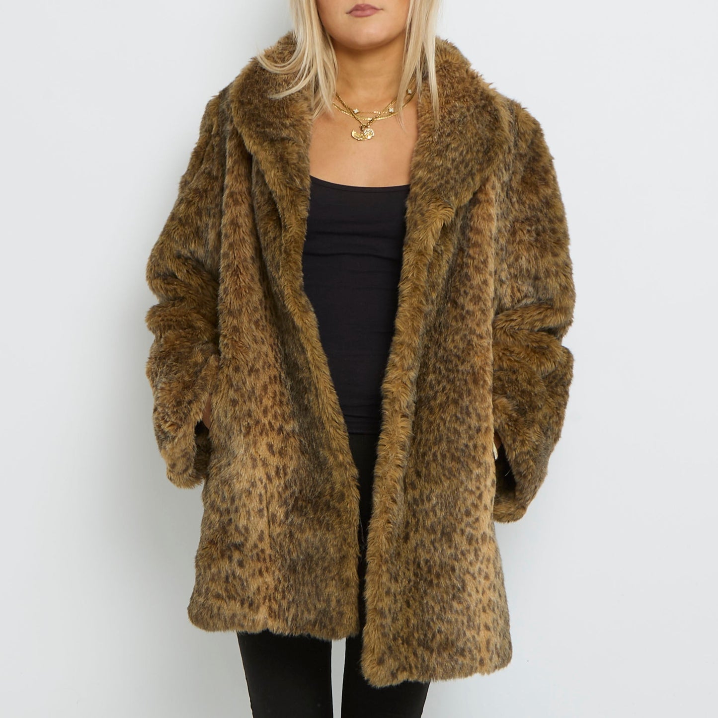 Large Collar Heavyweight Faux Fur Jacket- UK 16