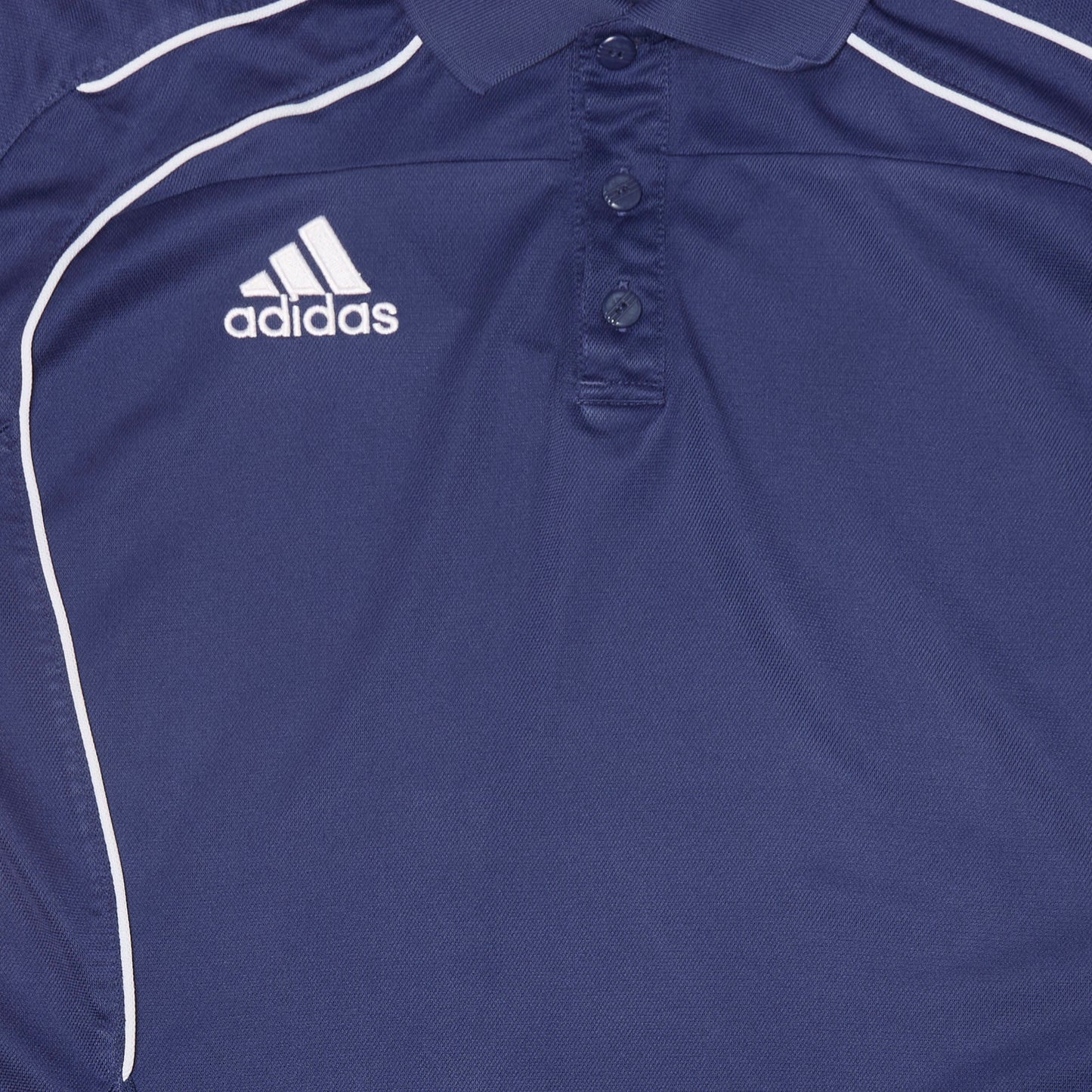 Camiseta deportiva con cuello bordado y logo de Adidas - M