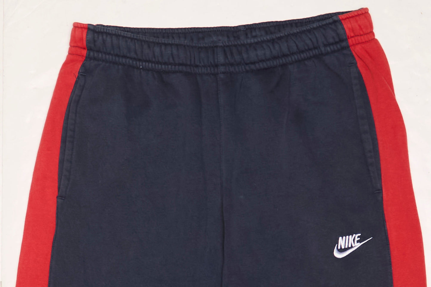 Pantalones de chándal con puños Nike - M